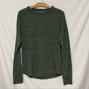 NWOT Men's American Eagle Super Soft Raglan
Long-Sleeve (XS)
